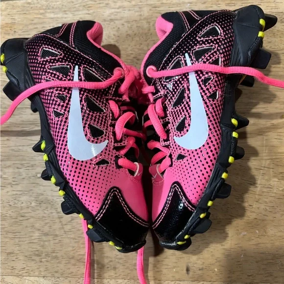 Nike Kids Pink and Black Ball Cleats - Picture 4 of 16